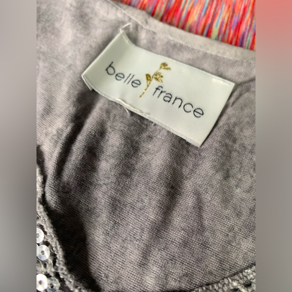Elegant Gray and White Women's Top - Picture 13 of 15
